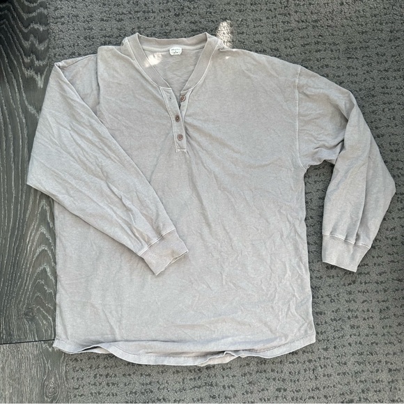 Aritzia Wilfred Free Henley - Picture 1 of 5